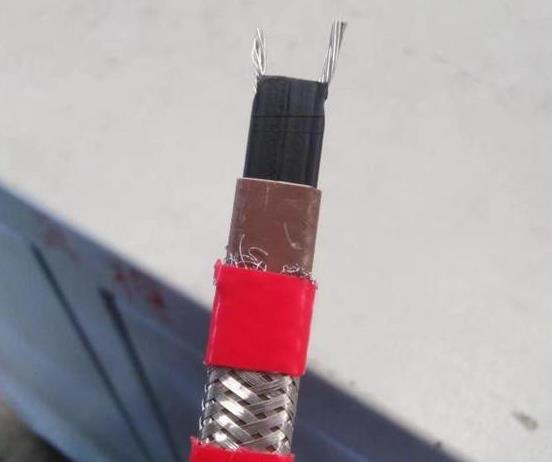 金联宇电缆与光缆的区别主要表现在三个方面.jpg